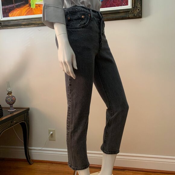 LEVI's Premium 501 Straight Leg Women's Button Fly Closure Jeans - Picture 5 of 10